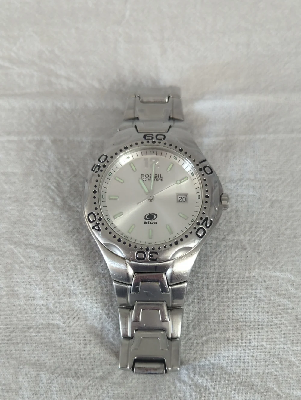 Vintage Fossil Blue AM-3572 Men's Sport Watch - Silver Sunburst Dial 100M